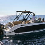 Quicksilver ACTIV 675 Bow Rider – A contatto con l’acqua